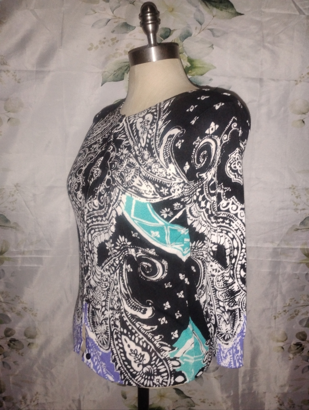 5For$12 Bold Pattern Top
